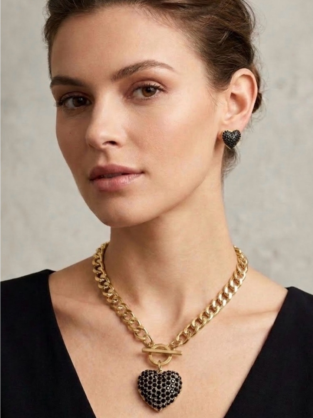 Prince Gold-Tone Curb Chain Necklace with Black Pave Heart Pendant with earrings